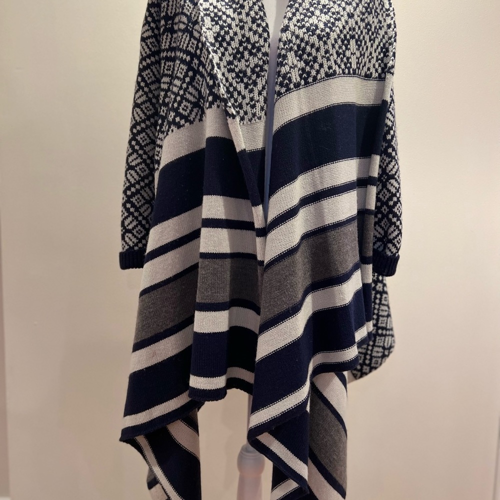 Cupcakes and cashmere sweater wrap. Blue and white. Size Small